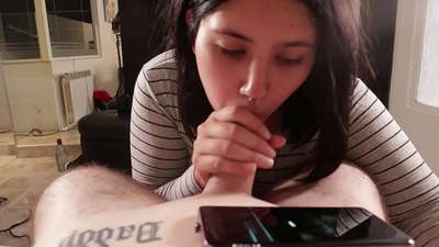 Ndimaseka mlongo wanga wopeza akamawonera Disney [Cum]